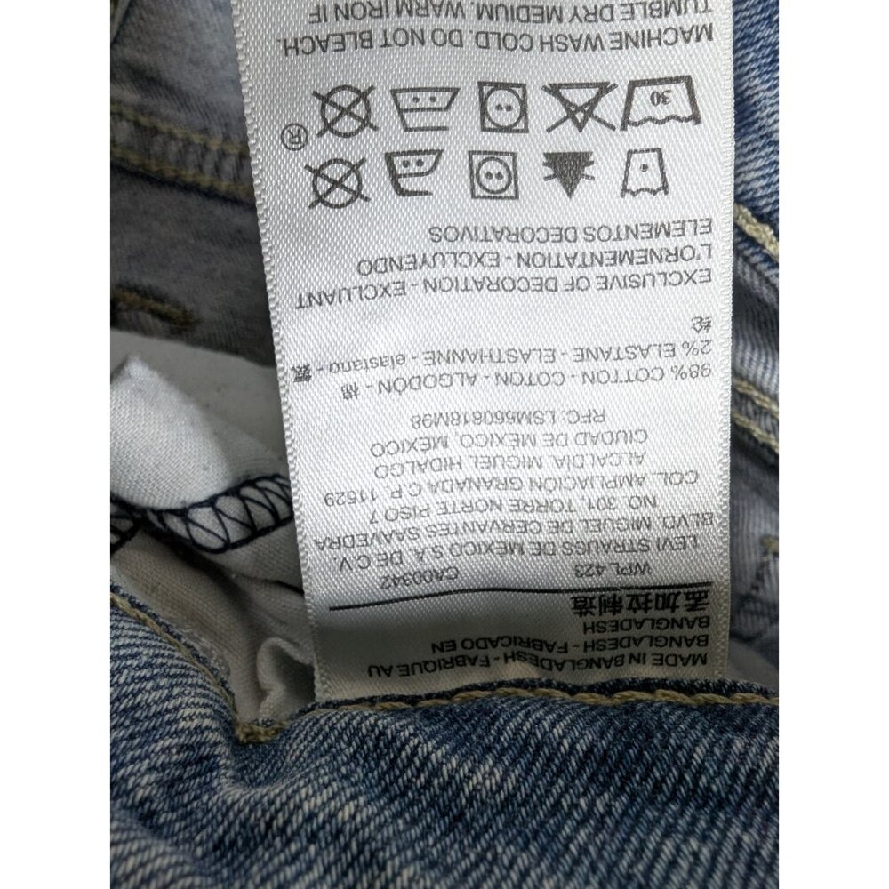 Levis Denizen Denim Mom Shorts Womens Size 3 26 Light Wash Distressed Cuffed Hem - Picture 3 of 10